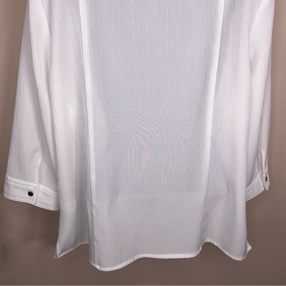 Large Christopher And Banks White Stretch Top Snap Button Closure 3/4 Sleeve - Picture 6 of 13
